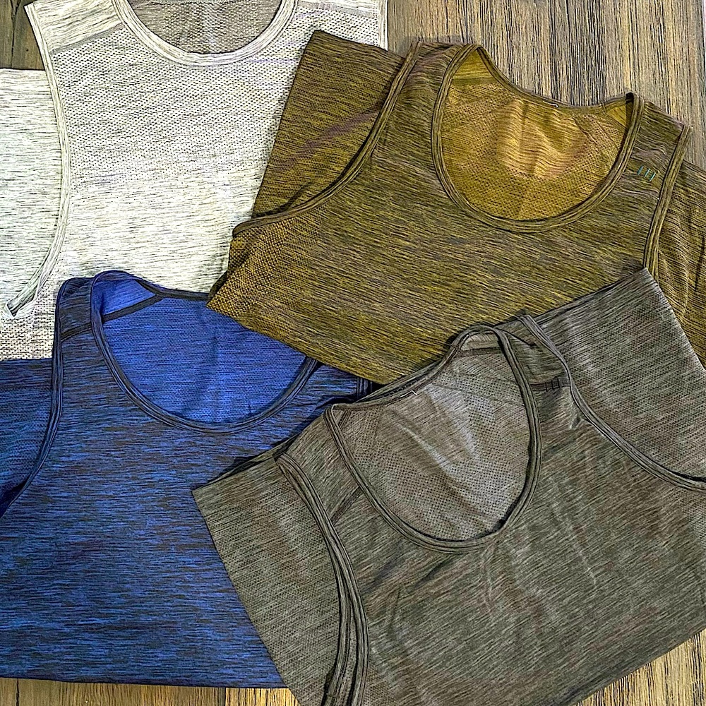 Lululemon Metal Breathe Vent Tank - Medium - Gray/Black